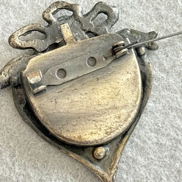 Vintage Heart Shaped Pewter Photo Frame Brooch Valentine Pin Rose Ornate Detail - Picture 4 of 6